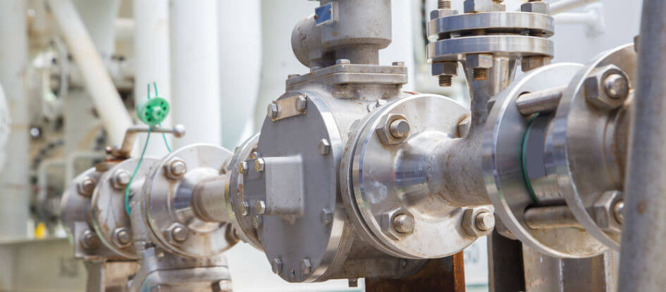 What's Difference Between Centrifugal and Positive Displacement Pumps?